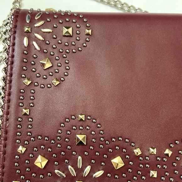 NWT Chelsea28 Burgundy Stem Clutch Crossbody - Picture 4 of 15
